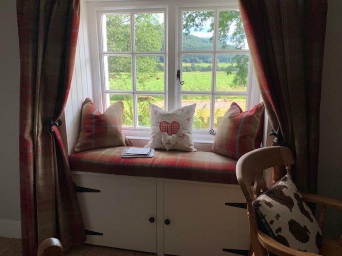 Glencroft A Fairytale Highland Cottage Aberfeldy Bagian luar foto