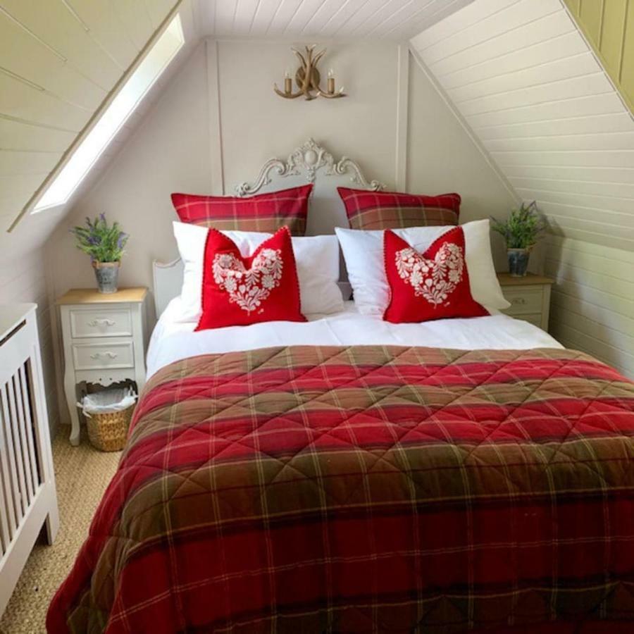 Glencroft A Fairytale Highland Cottage Aberfeldy Bagian luar foto